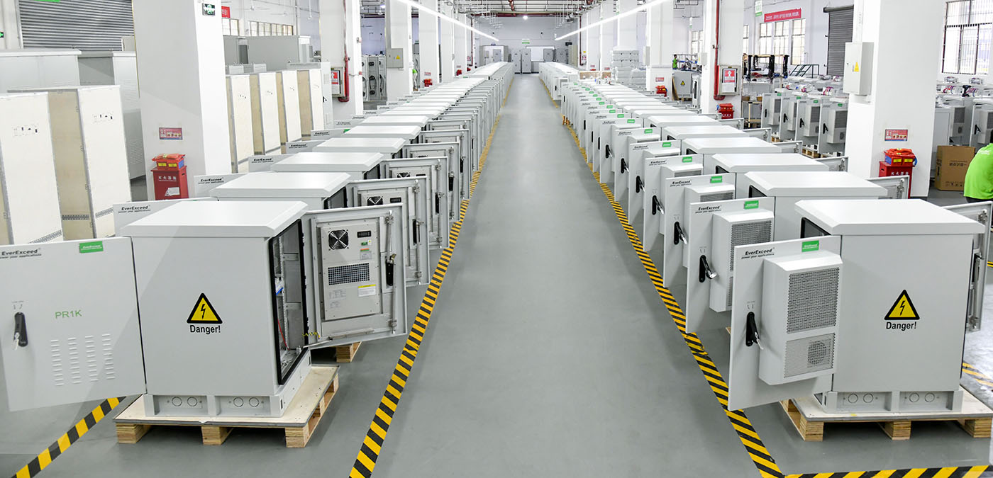 UPS da esterno da 1 kVA, alimentazione di backup per apparecchiature di monitoraggio critiche